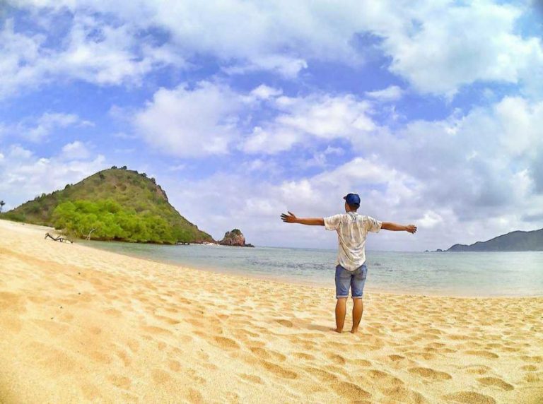 Keindahan Pantai-pantai di Pulau Lombok